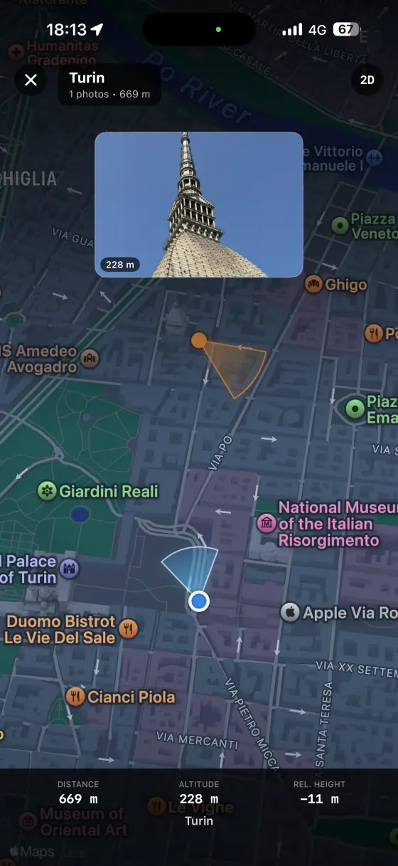 Mapa 3D de la ciudad con el punto donde estás y el cono que muestra hacia dónde apuntaba la foto